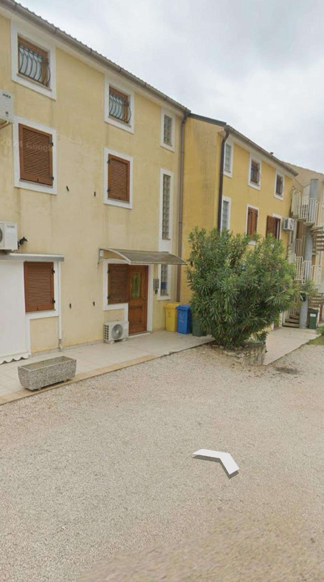 Fortuna Apartment Tar-Vabriga Exterior photo